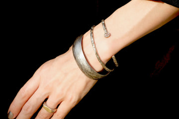 バングルコレクション「Line」