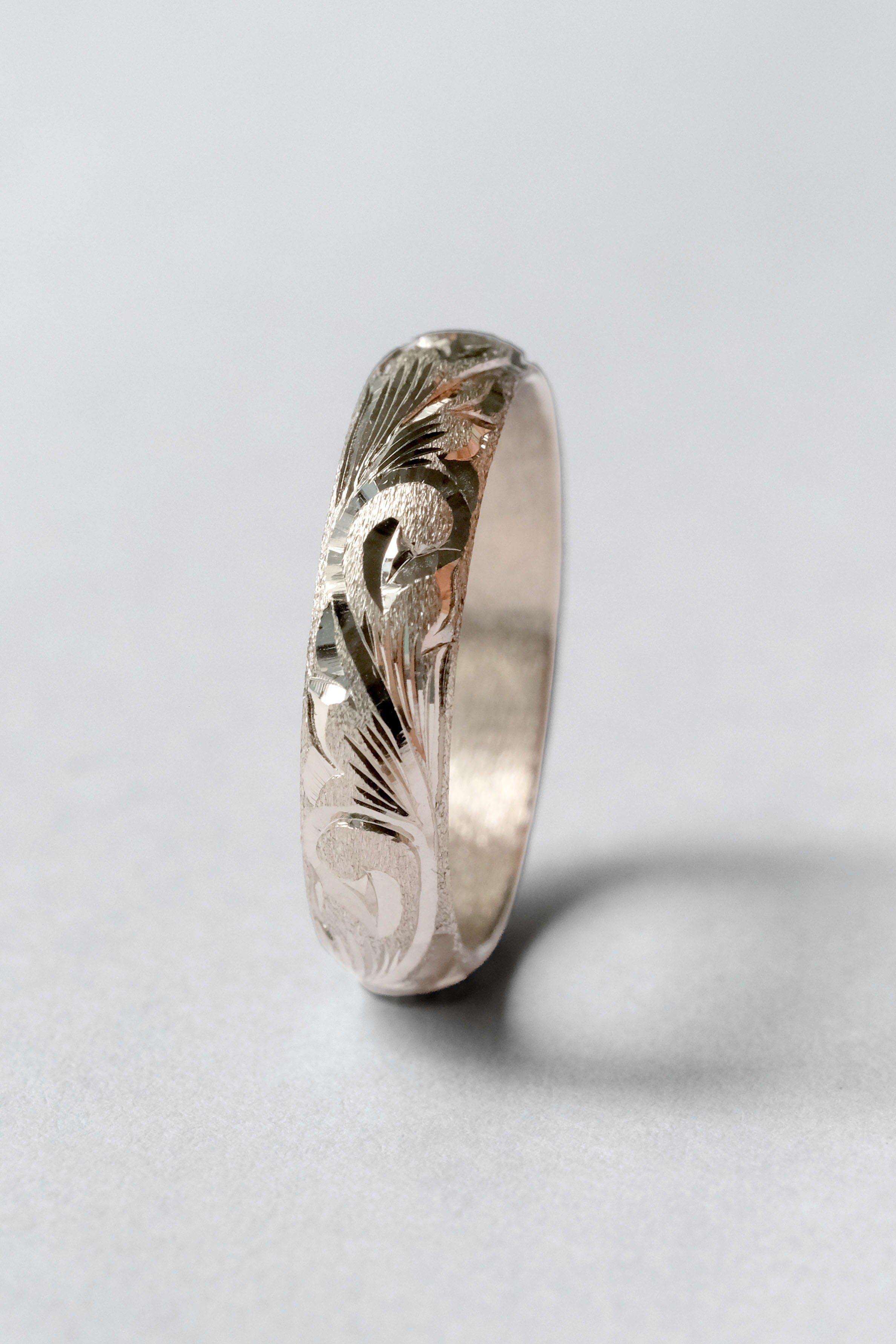 Arabesque White Gold Band Ring – SIXTH NIGHT