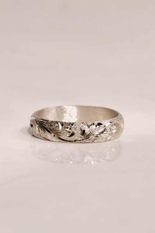 Arabesque White Gold Band Ring
