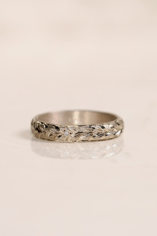 Laurel White Gold Diamond Ring