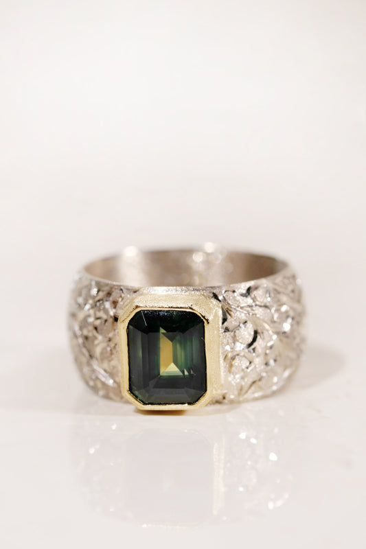 Sign Arabesque Bicolor Sapphire Ring