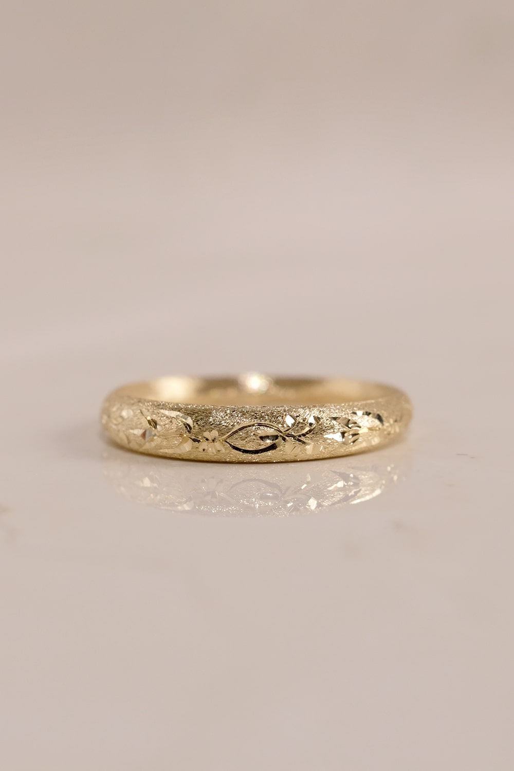 Inner Dome Engraved Wedding Ring