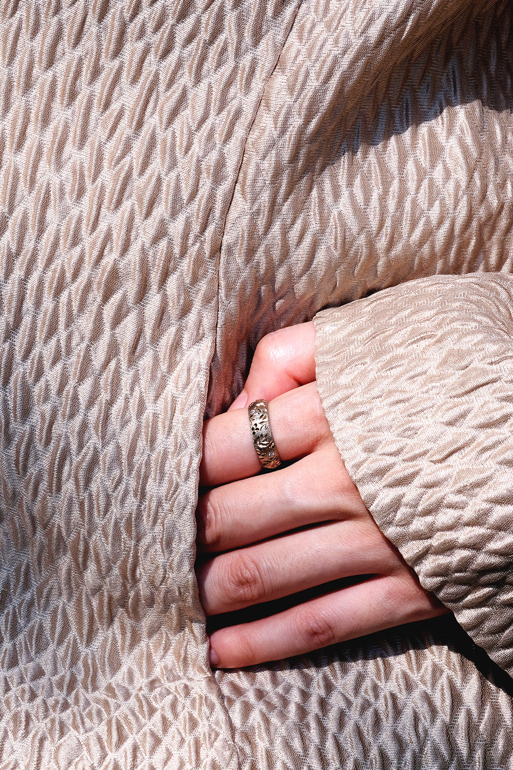"üzüm" Botanical engraved ring-muska jewelry