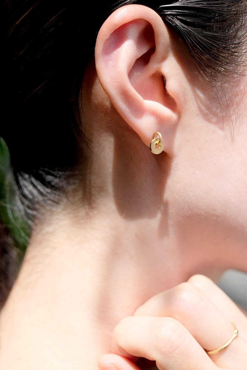 "ay" Full moon earrings-muska jewelry