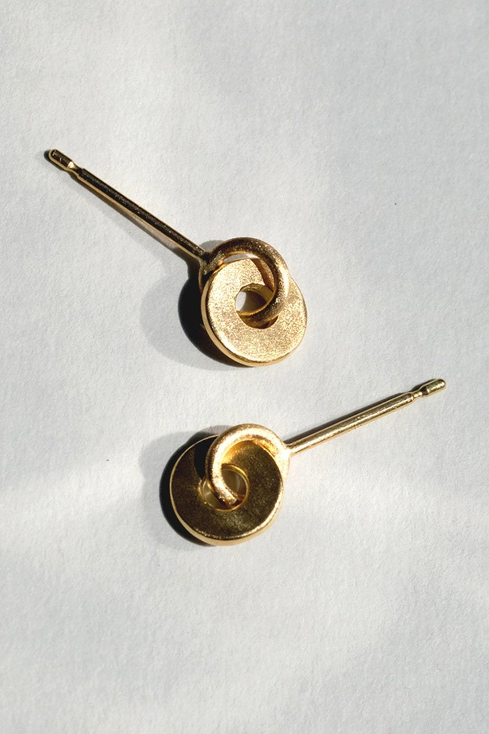 "ay" Full moon earrings-muska jewelry