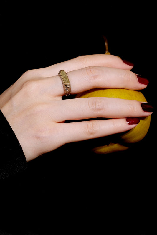 Arabesque White Gold Signet Ring