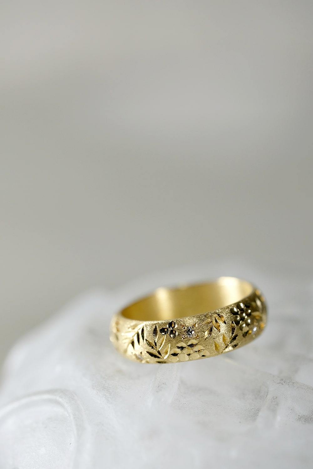 "üzüm" Botanical engraved ring-muska jewelry